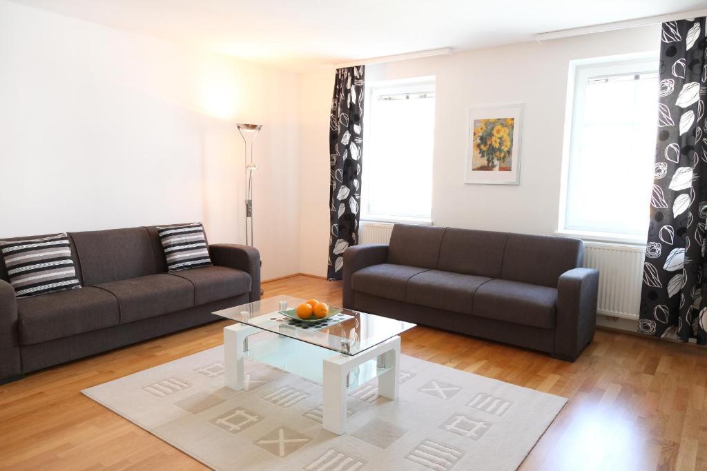 3 Rooms Sunny Apartments-Schoenbrunn, 100M2 With Balcony Wien Rom bilde