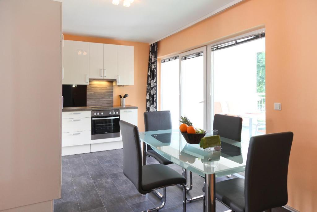 3 Rooms Sunny Apartments-Schoenbrunn, 100M2 With Balcony Wien Rom bilde