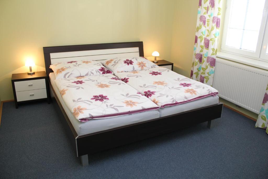 3 Rooms Sunny Apartments-Schoenbrunn, 100M2 With Balcony Wien Rom bilde